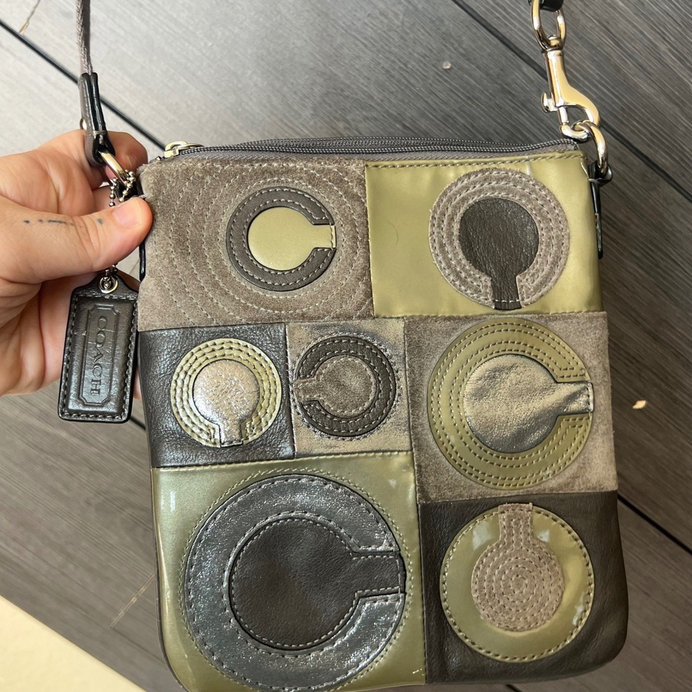 Coach Women's Patchwork Crossbody Bag Signature Circles Gray Brown Boho Y2K - Picture 3 of 10